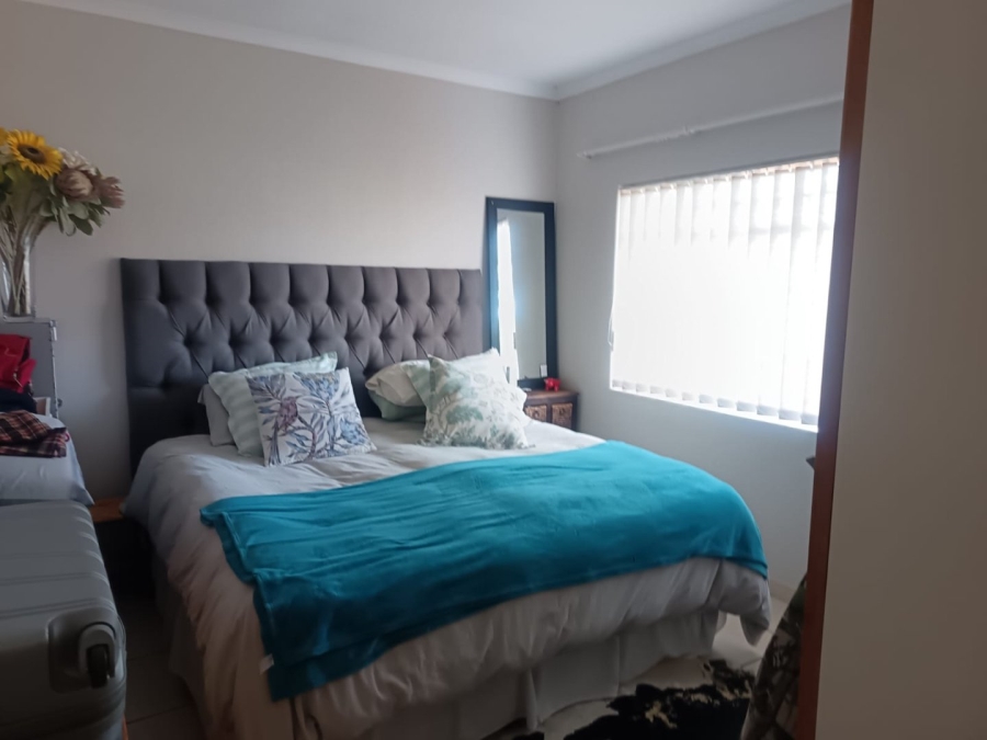 2 Bedroom Property for Sale in Rhodesdene Northern Cape